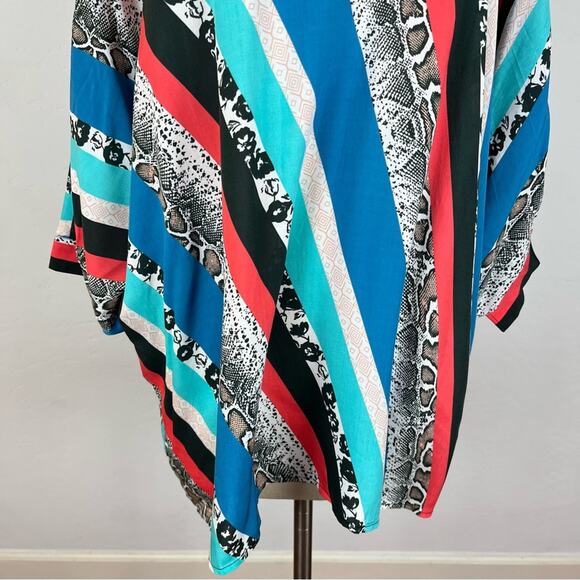 Tolani Collection Snake Print Patchwork Tunic - Picture 5 of 9